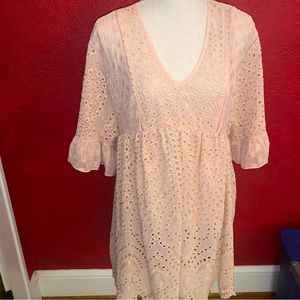 Womens vneck pink dress size 4 from Anthropologie by Akemi Kin